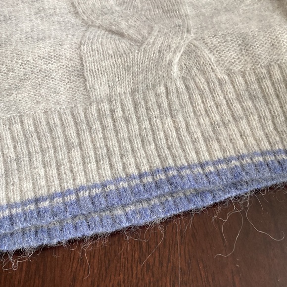 Gray Vineyard Vines turtleneck sweater, size XXS - Picture 4 of 9